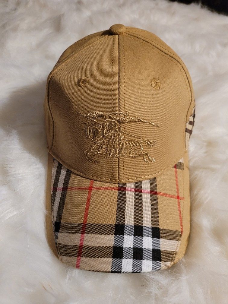 BURBERRY HAT-CAP RARELY