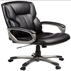 Basics Silla de escritorio de oficina ajustable con respaldo alto, giratoria y ajustable con ruedas, cuero regenerado negro $75  DACRI LLC R.A.3019