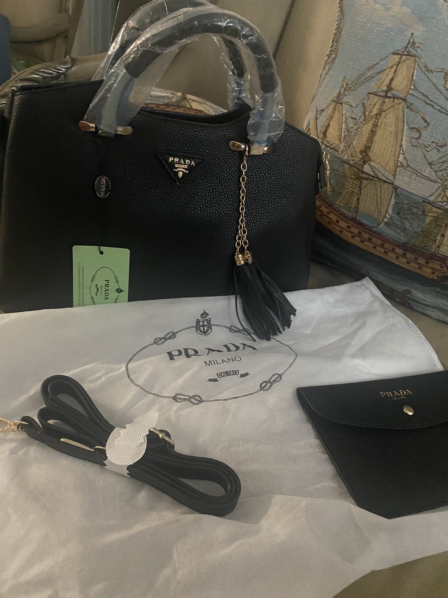Handbag π