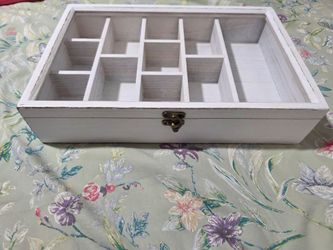 Hanging display case