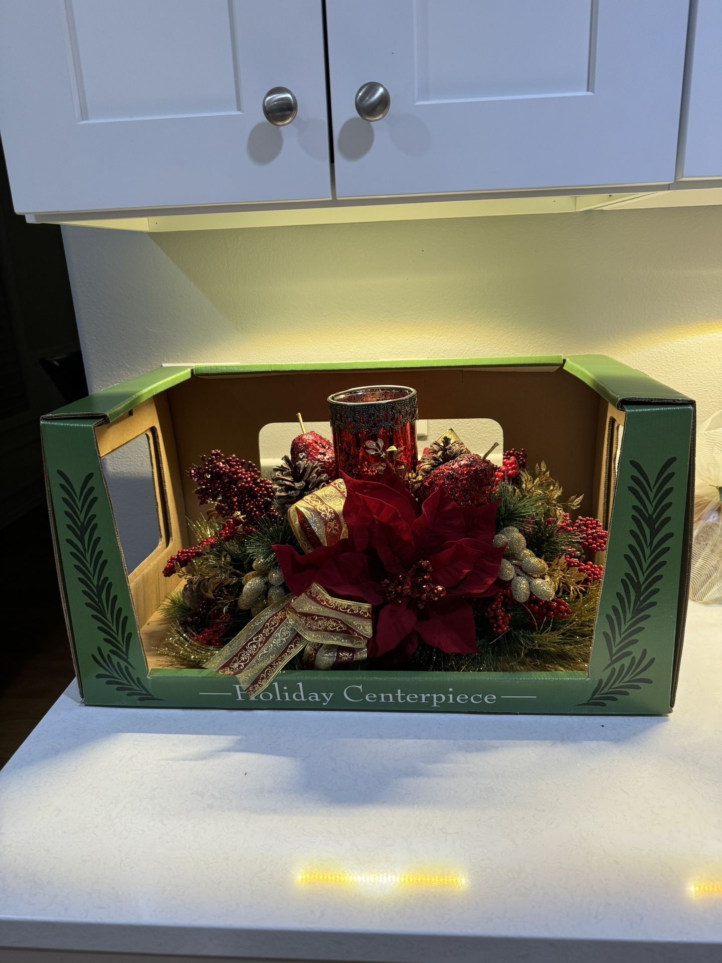 Holiday Thanksgiving Christmas Table Top Centerpiece Weaver Flower Company BRAND NEW WITH BOX
