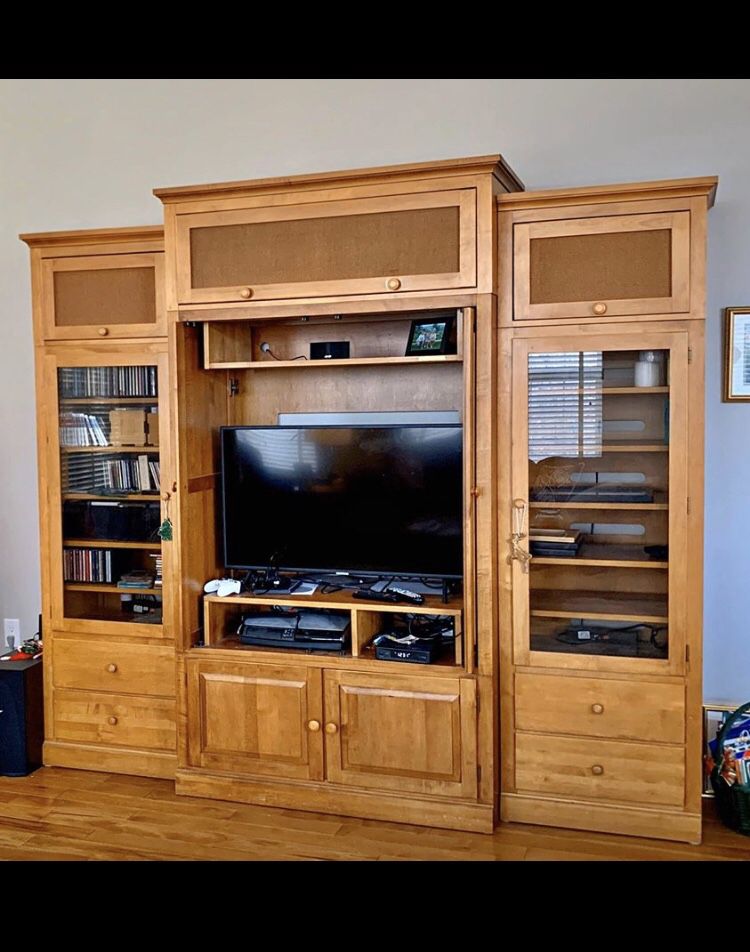 Ethan Allen TV Stand and Entertainment Center
