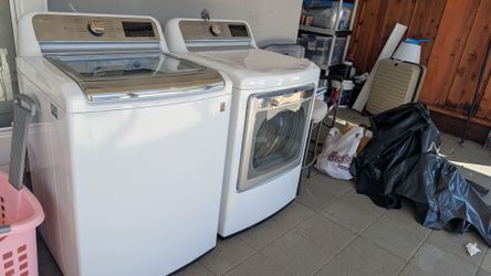 LG washer and dryer set