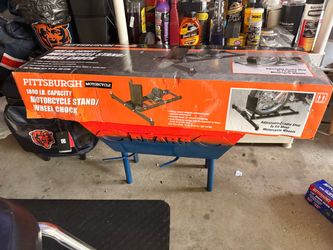 Motorcycle stand wheel chock