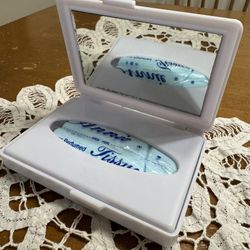 Vintage Plastic Mirrored Tissue Purse Compact 