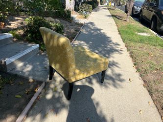 Adorable mid century type bird design chair