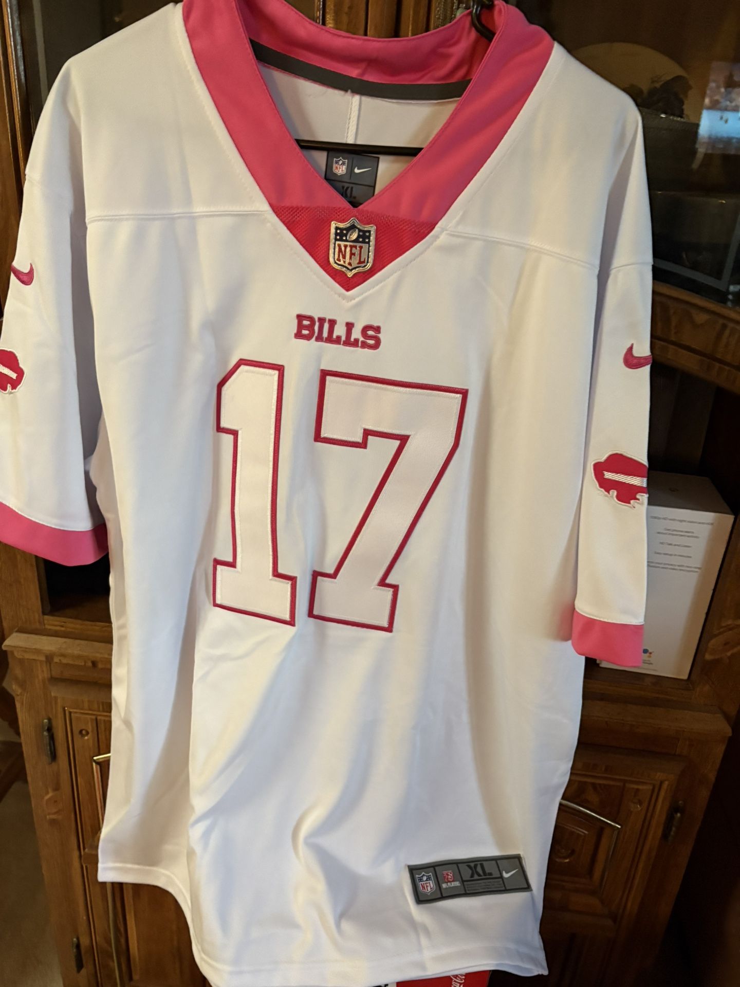 PINK BUFFALO BILLS #17 Josh Allen