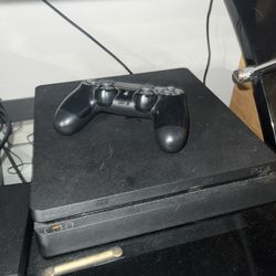 PS4 Slim