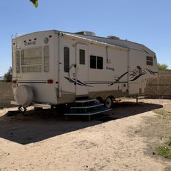 2004 5th Wheel Cougar Keystone