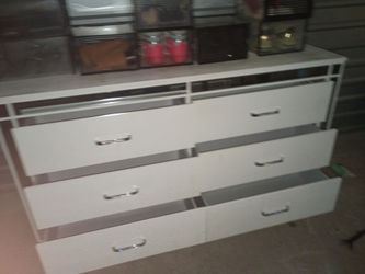 White 6-Drawer Double Dresser