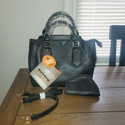 Bulldog Concealed Carry Leather Purse With Zipper Locks