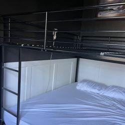 Full/Queen Bunk Beds 