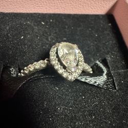 Pandora Halo Ring Size 8 New In The Box