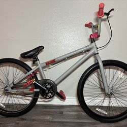 BIKE SZ 24”