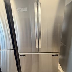 Unused LG Counter Depth Max Refrige with Internal Water And Ice Maker 