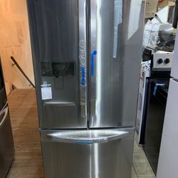 LG 30 Inch Wide 21.8 Cu. Ft. French Door Refrigerator