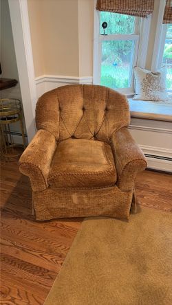 Sherrill Furniture Club Chair – Made in North Carolina