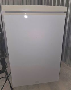 Galanz Chest Freezer