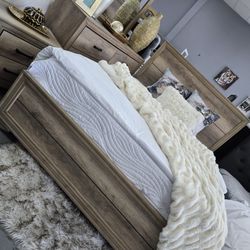 ✨️4pc Queen, King Bedroom ✨️ Furniture Sectionals, Dining Avail 