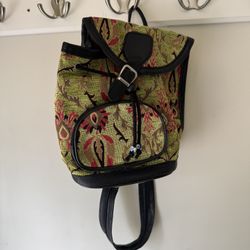 Purse with Convertible Strap