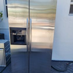 kitchen aid  French door refrigerator 36×71