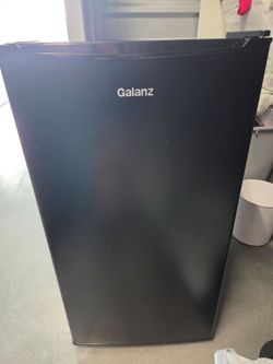 Mini refrigerator