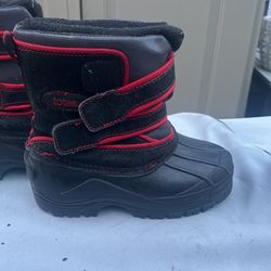 Snow Boots In Size 1