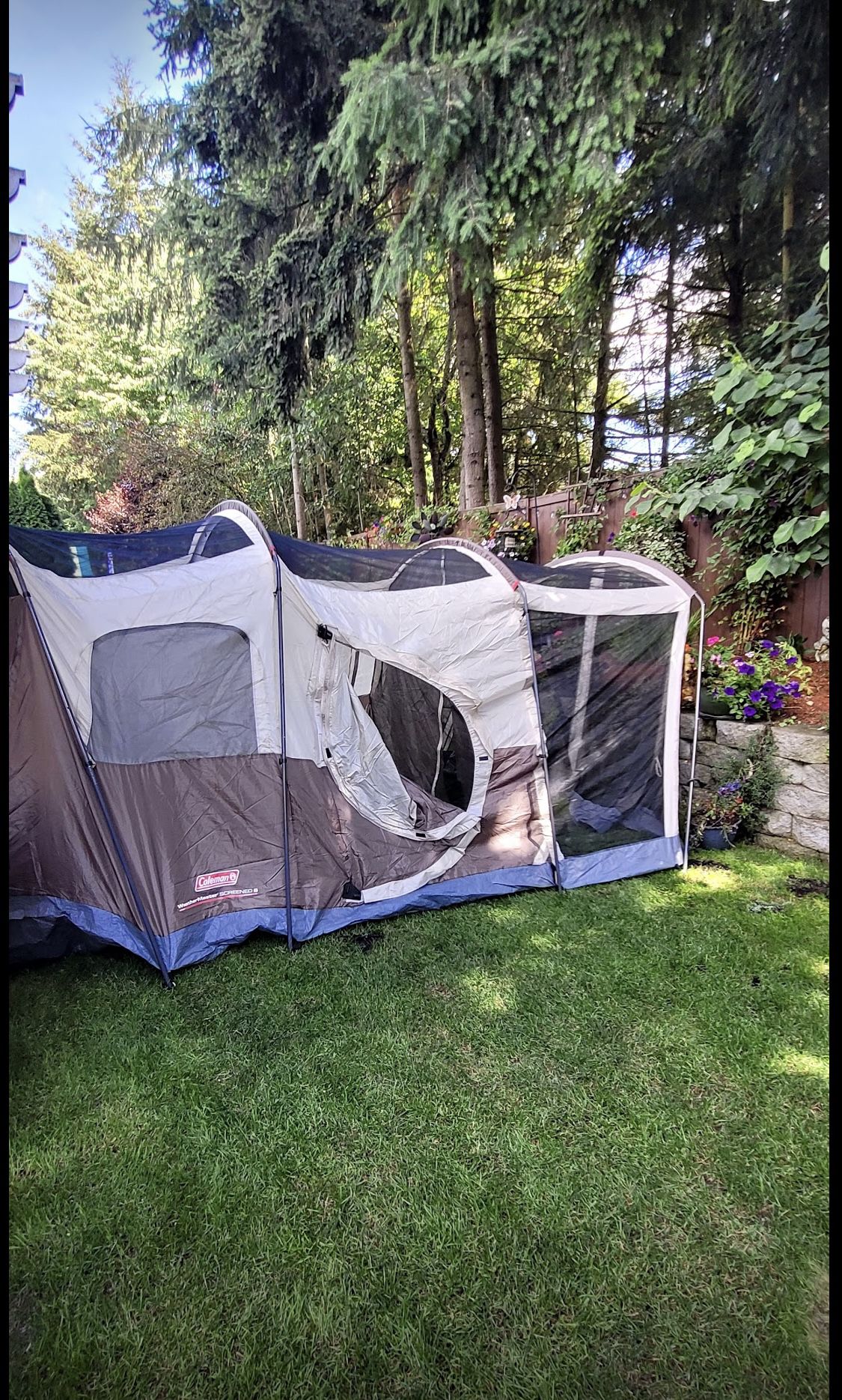 Large Tent And 2 Sleeping Bags”pending Pick Up”