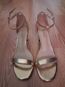 Gold shoes