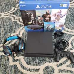 PS4 With Everything And Head Set 