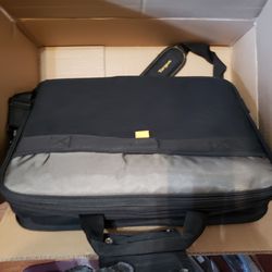 Targus 17 inch Laptop bag (New never used)..
