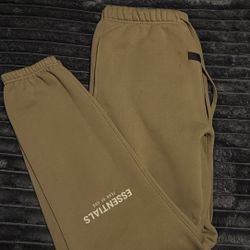 Fear Of God Essentials Sweatpants (size S)