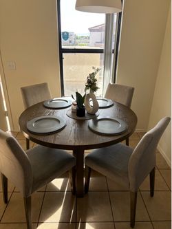Dinning table