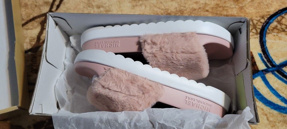 Michael Kors Slides