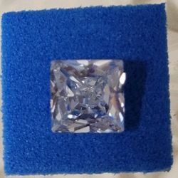 7mm 1.5 CT Loose AAA Brilliant White Simulated Diamond Like VVS1 Excellent Princess Cut Gemstone CZ. This 7mm 1.5 CT loose gemstone is a brilliant cut