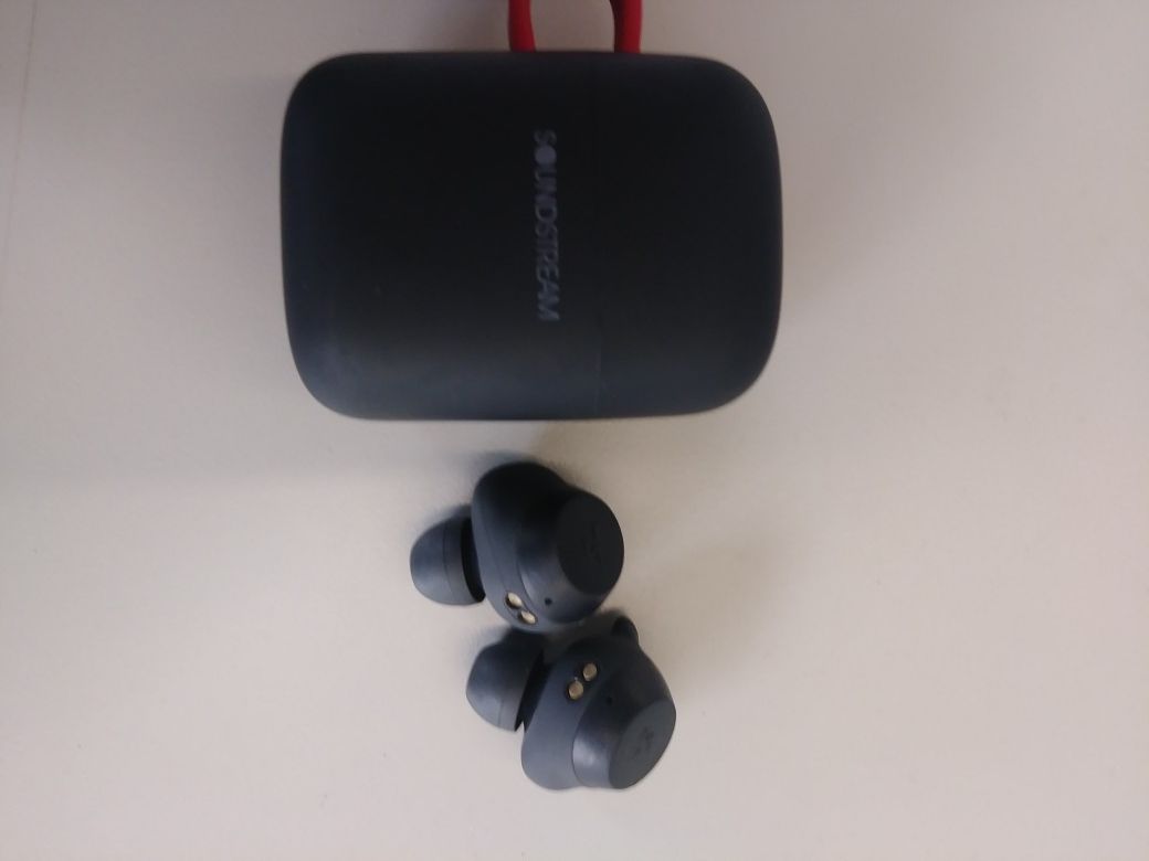 Soundstream h2GO True Wireless Earbuds with Qi Charging - Black