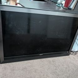 Sony Bravia  52" 