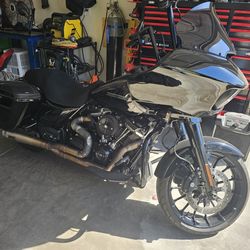 2019 Harley Davidson Road Glide Special