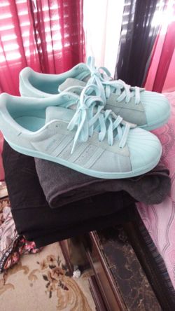 Exclusive shell toe Adidas size 11