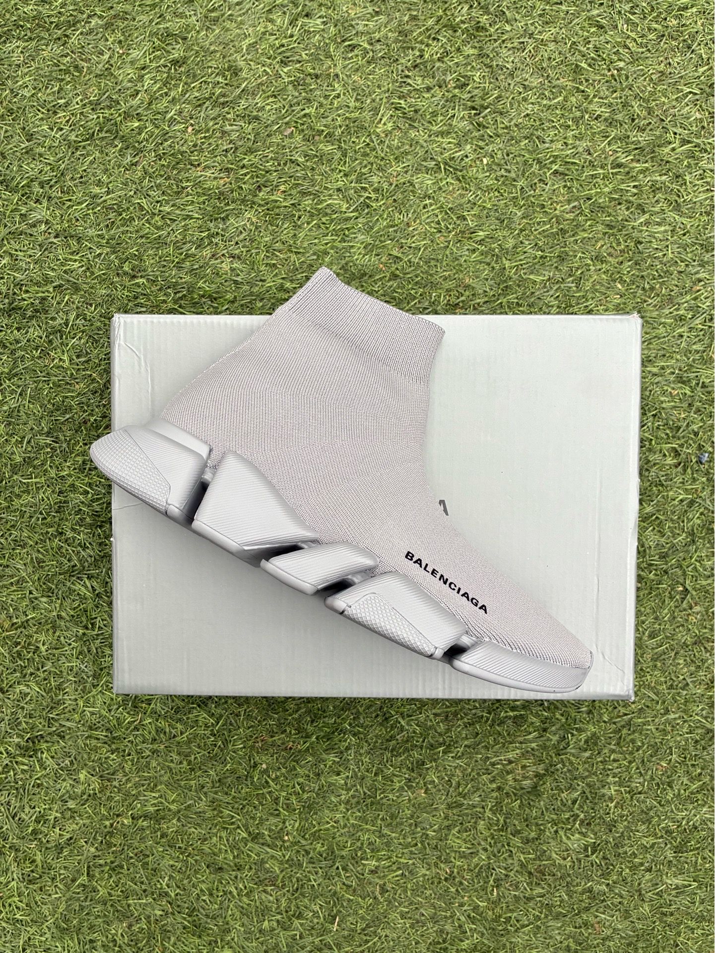 Grey Balanciaga Gris
