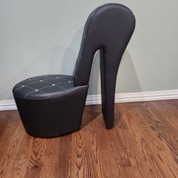 Heel Leather CHAIR