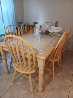 6 chair solid wood table with 6 sturdy chairs