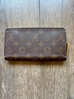 Louis Vuitton Monogram Zippy Wallet