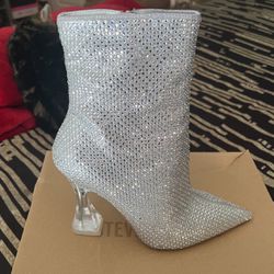 Silver crystal size 11 by Steve Madden