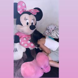 Giant Minnie Mouse Plushy
