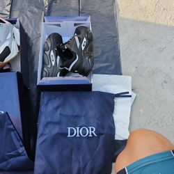 DIOR 