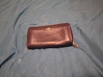 "Excellent Condition Dark Brown Coach Leather Wallet."