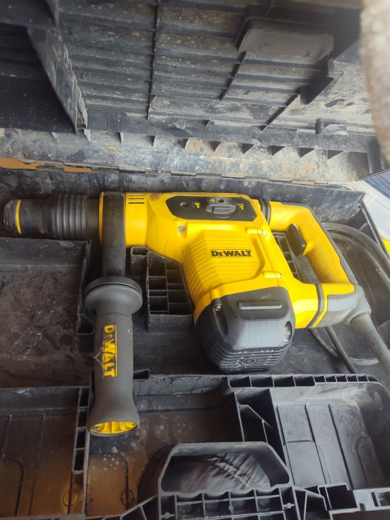 Dewalt Hammer Drill And Screws