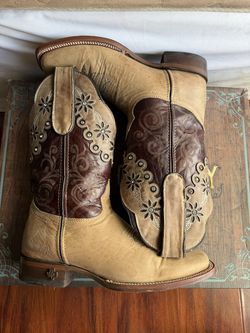 Botas número 8 usa women’s boots