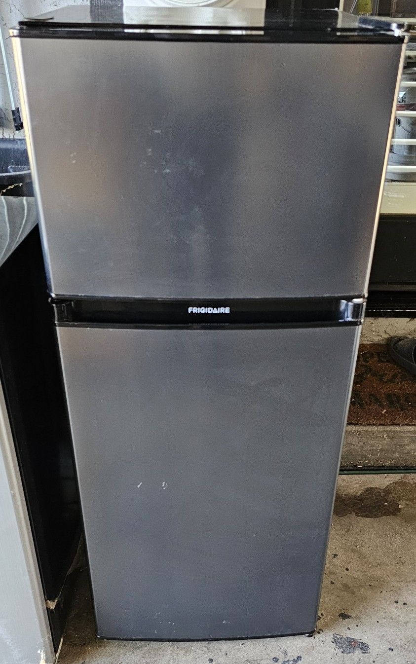 Frigidaire Mini Refidgerator/freezer.